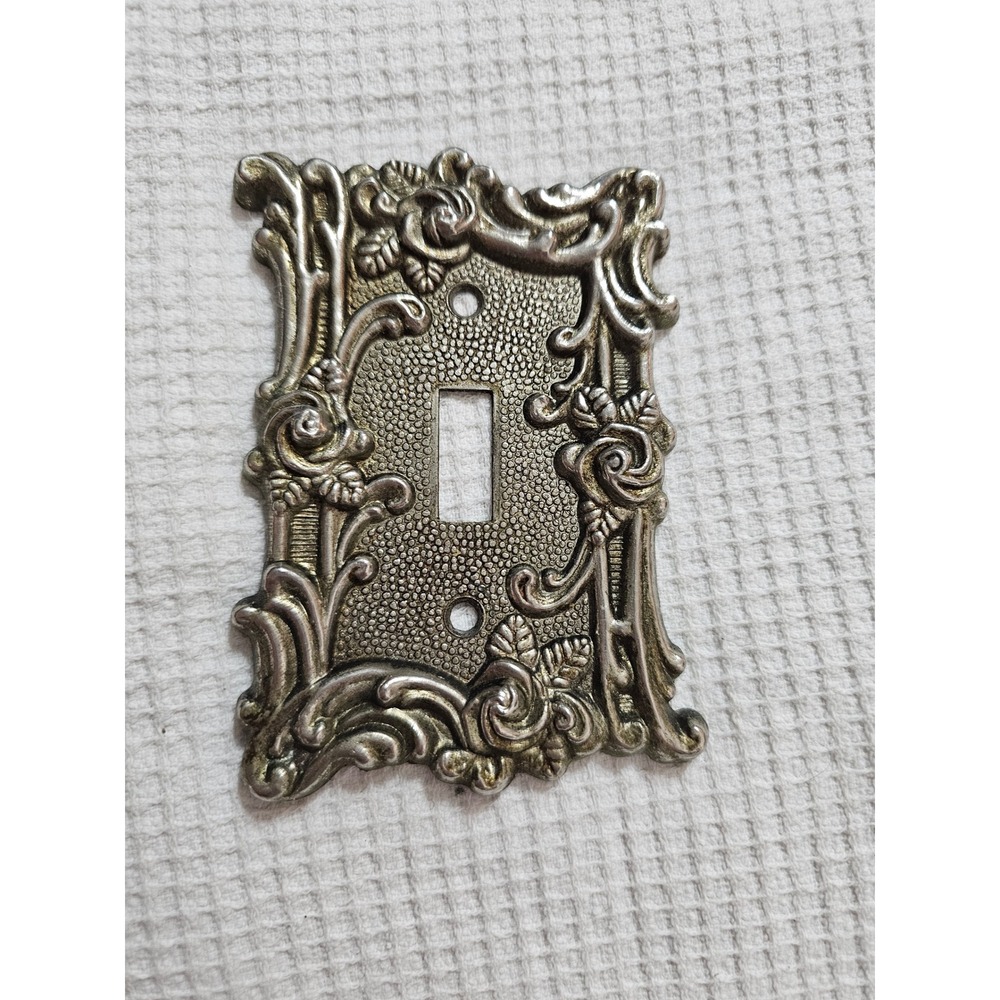 Vintage 1967 Amer-Tack Ornate Floral Silver Metal Light Switch Plate Cover 60T